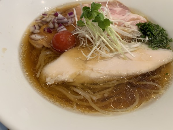 らぁ麺すずむし(冷やし煮干しらぁ麺) らぁ麺すずむし(冷やし煮干しらぁ麺)