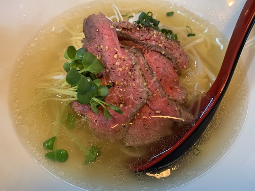 【珍しい牛骨のスープ】酒場にのまえ(牛塩らーめん) 【珍しい牛骨のスープ】酒場にのまえ(牛塩らーめん)