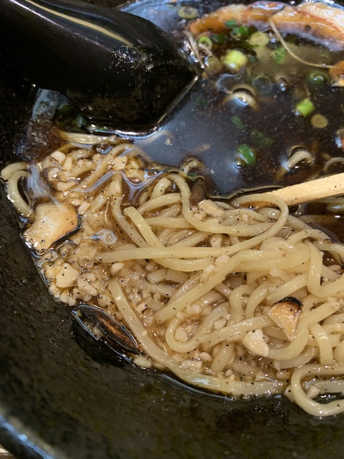 【ニンニクの暴力】麺屋 一咲(黒一咲らーめん) 【ニンニクの暴力】麺屋 一咲(黒一咲らーめん)