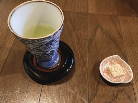 【茶室る庵】古楽器トラヴェルソ奏者の #柴田俊幸 くんのデリバリー演奏付きのお茶会。 【茶室る庵】古楽器トラヴェルソ奏者の #柴田俊幸 くんのデリバリー演奏付きのお茶会。