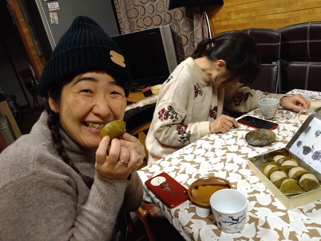 明日は雪予報。みなさん、気をつけてね。 明日は雪予報。みなさん、気をつけてね。