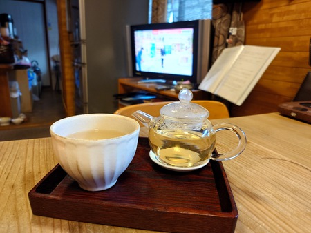 朝のルーティン(柿茶 布巾 ふたごたまご 朝ごはん) 朝のルーティン(柿茶 布巾 ふたごたまご 朝ごはん)