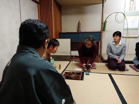 こんな時だからこそ、笑って初春を祝いたい こんな時だからこそ、笑って初春を祝いたい