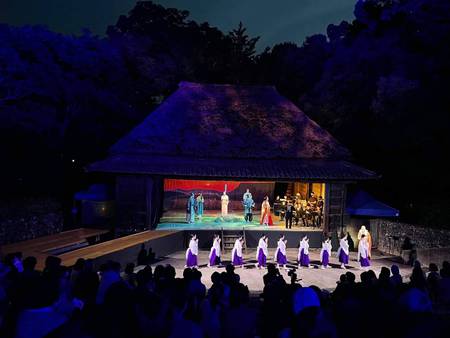 オペラ「二人奥方」&仕事唄 at 四国村農村舞台 オペラ「二人奥方」&仕事唄 at 四国村農村舞台