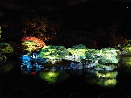 栗林公園秋のライトアップ 本日12/1まで 栗林公園秋のライトアップ 本日12/1まで