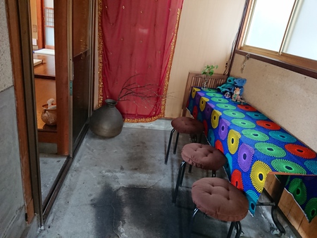 【茶室る庵】 ソーシャルディスタンスを守ったら占い館みたいになった(笑) 【茶室る庵】 ソーシャルディスタンスを守ったら占い館みたいになった(笑)