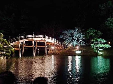 栗林公園秋のライトアップ 本日12/1まで 栗林公園秋のライトアップ 本日12/1まで