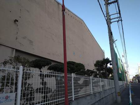 路地裏おんな あるく(笑) 路地裏おんな あるく(笑)