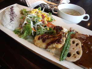 「エクリュ」ランチ本日の紅茶