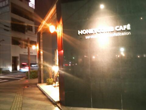 HONEYCOMB CAFEで女子会 HONEYCOMB CAFEで女子会