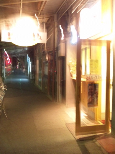 管理職に囲まれて