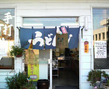 スーツのサイズはまだいけそうやった