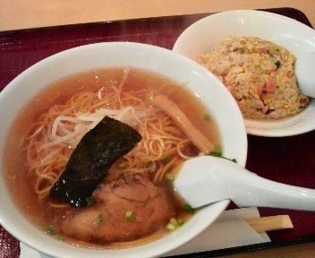 カフェに一人で入れる勇気が欲しい