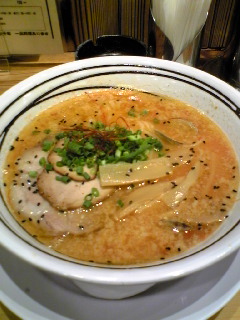 『拉麺ひらり』