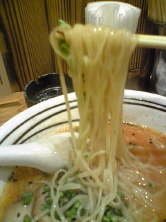 『拉麺ひらり』