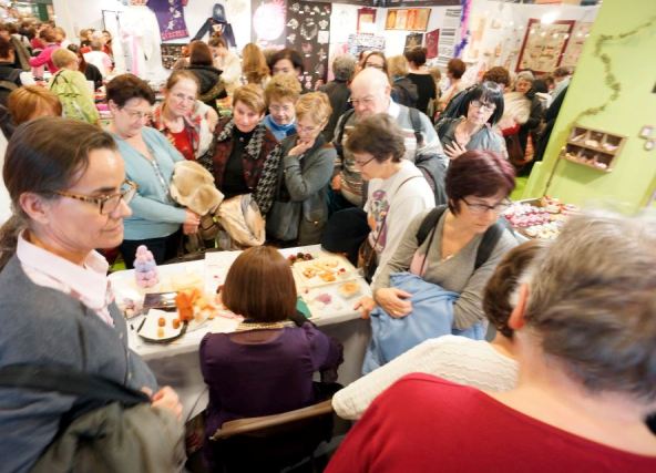 Paris 針の祭典初日