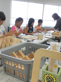 明日の木工教室は釘打ち写真撮るぞ！