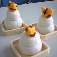 羊毛フェルトで正月準備