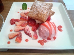 あるもにカフェ