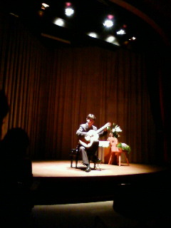 クラシックギタリスト
