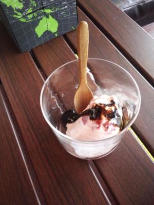 アイスにバルサミコ酢