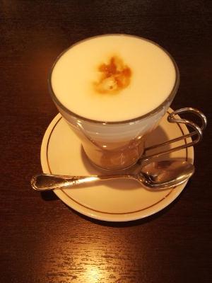 ミルクたっぷりカフェラテ