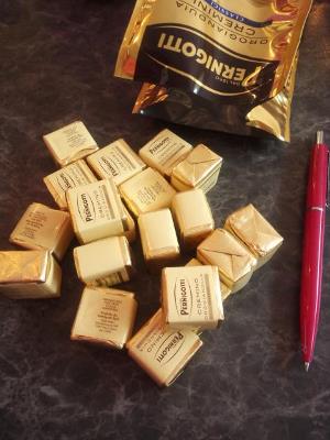 キューブ型のチョコ