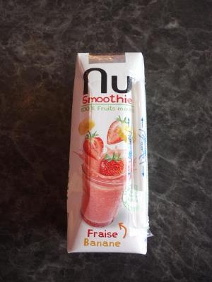 スムージーを飲む朝