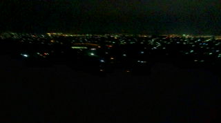 夜の港