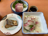 お料理運ばれるのはや〜〜 