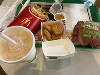 土曜のマックは？