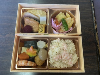 三越地下の料亭弁当