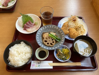 店頭に変化あきやま