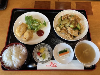 土曜は限定ランチ