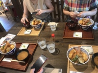 江戸じゃ1300-1500円はするよ