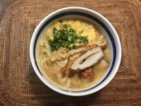 家でうどん食べる