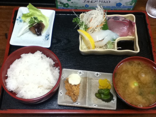 燦家　ワンコイン刺身ランチ　志度