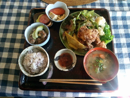 トナリ食堂 宇多津