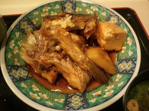 かね荘　鯛のあら煮定食