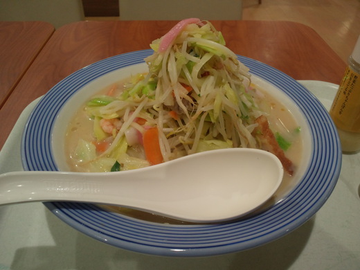 リンガーハット　野菜たっぷりちゃんぽん　イオン綾川