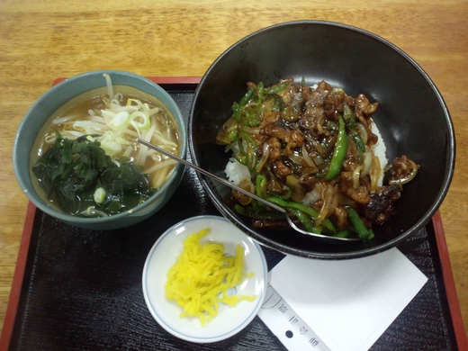 中華飯店三十一番　チンジャオ丼　田村神社の南