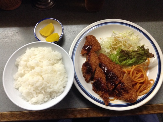 ベル　　ささみフライ定食　高松駅近く