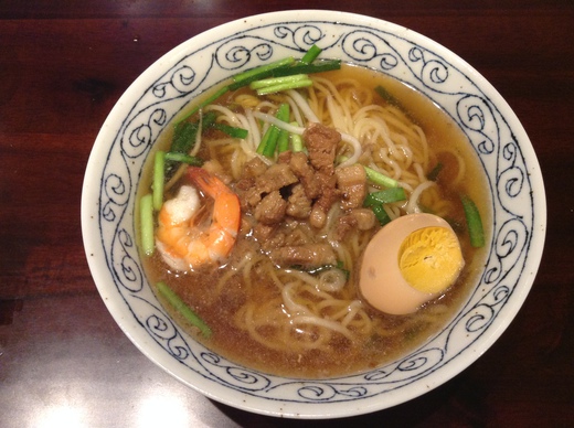 東方美食　そぼろラーメン　高松