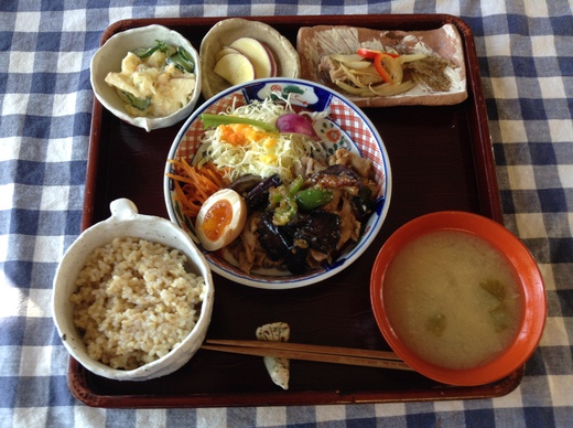 トナリ食堂　宇多津
