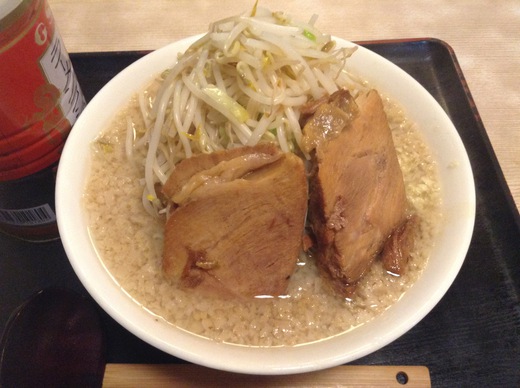 さぬき一番一宮店　ホルモンうどん　背脂入りラーメン全マシ