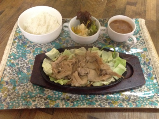 マジックカフェフルムーン　しょうが焼き定食　