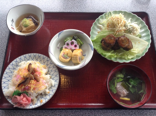 だいぢ　牛肉の八幡巻定食（タイムランチ）　綾川町