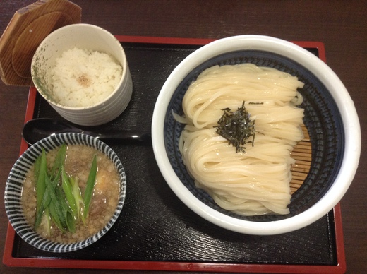 釜からどん　牛すじと温玉のつけうどん