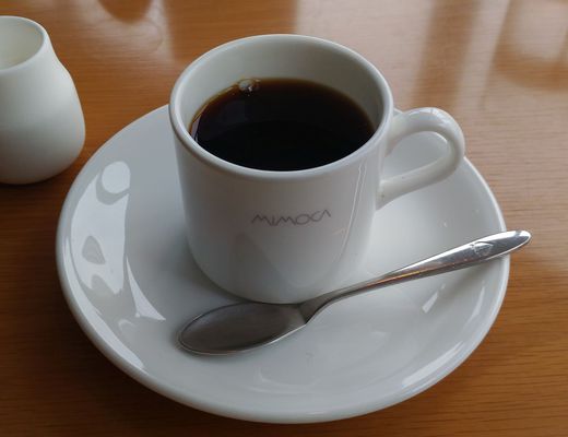 ミモカカフェ　いのくまのひるめし　猪熊弦一郎現代美術館