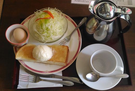 愛彩　蜂蜜アイストーストモーニング　他店舗写真なしカフェもろもろ